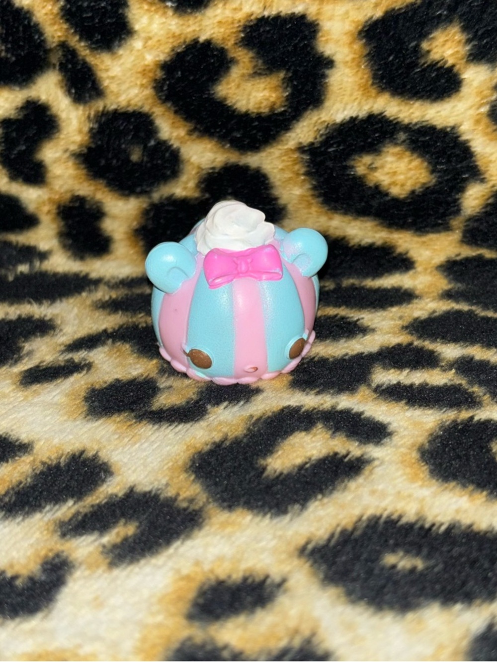 num noms toasty mellow gloss up + 4 additional num noms (reserved listing) - Picture 6 of 13
